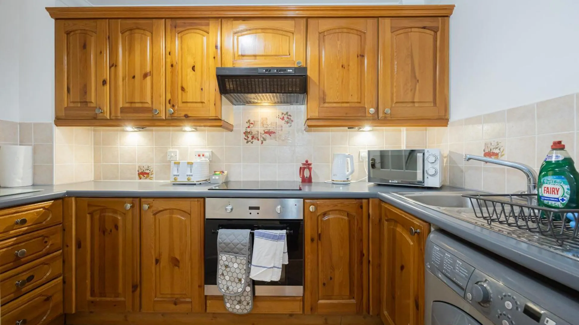 The Burton- Free Gated Parking Apartment Manchester