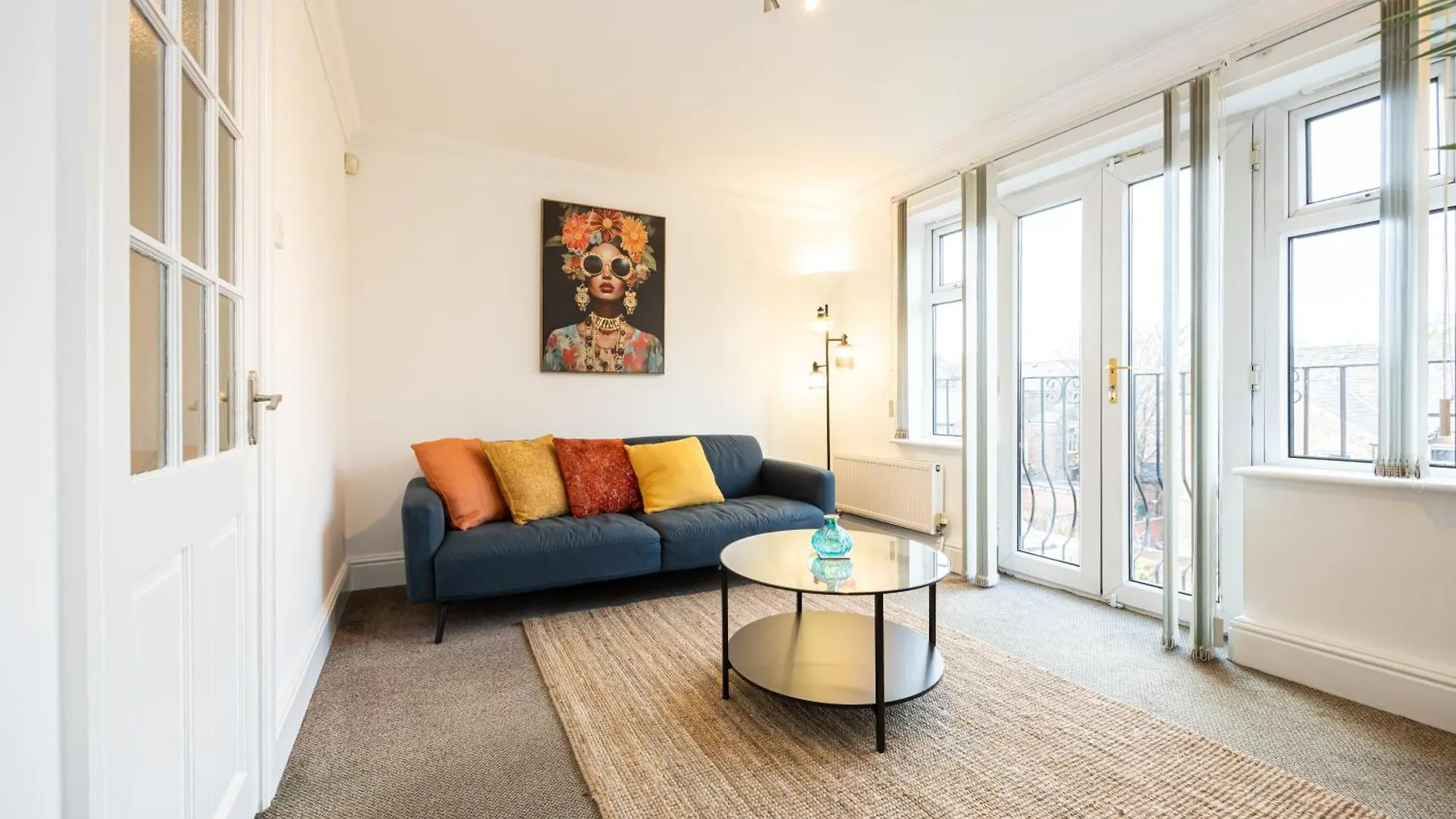 The Burton- Free Gated Parking Apartment Manchester