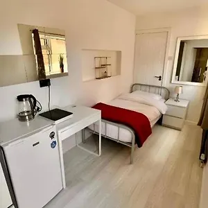  Holiday home Private Single With Ensuite In Chorlton